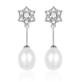 Okouzlující stříbrné náušnice se zirkony a pravou perlou AGT-E091PW-P Agato