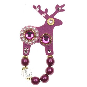 Krásný malý fuchsiový jelínek Rafallia Deers