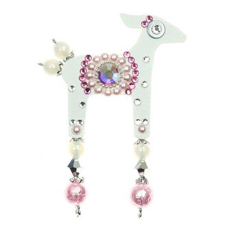 Malá bílá laň Katy / NADACE T. KUCHAŘOVÉ Deers