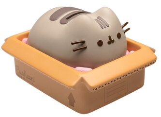 Pokladnička Pusheen: Kočka v plné krabici (12 x 16 x 19 cm)