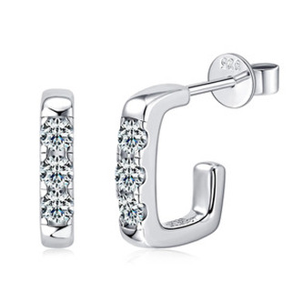 MN143 Stříbrné hranaté náušnice s moissanity