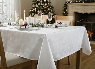 Vánoční ubrus na stůl PINE CHARM 110x160 cm bílá